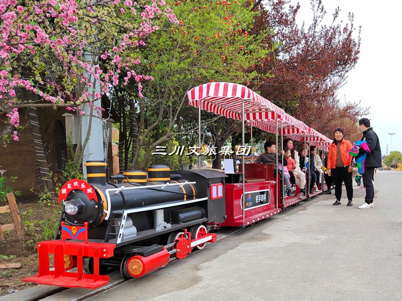 观光小火车项目:文旅街区流量与流量双赢