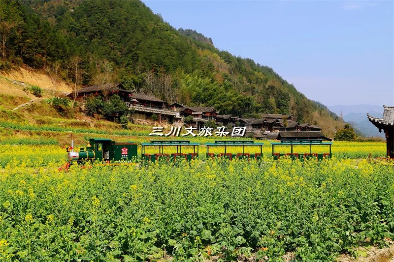 探索古老景区的小火车之旅:历史与科技的交融
