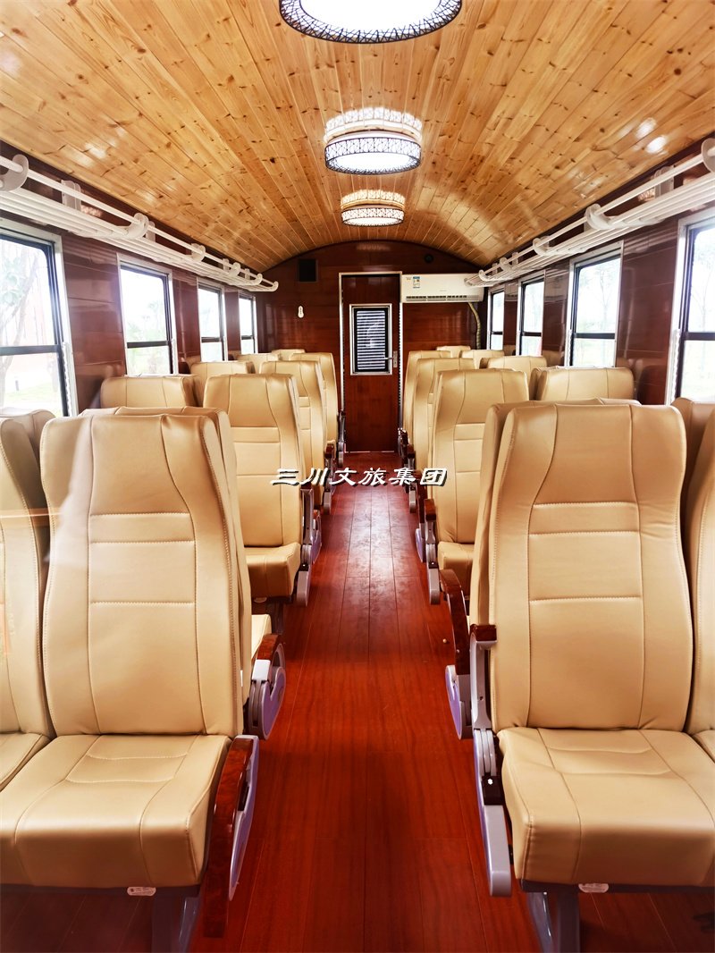 探索古老景区的小火车之旅:历史与科技的交融