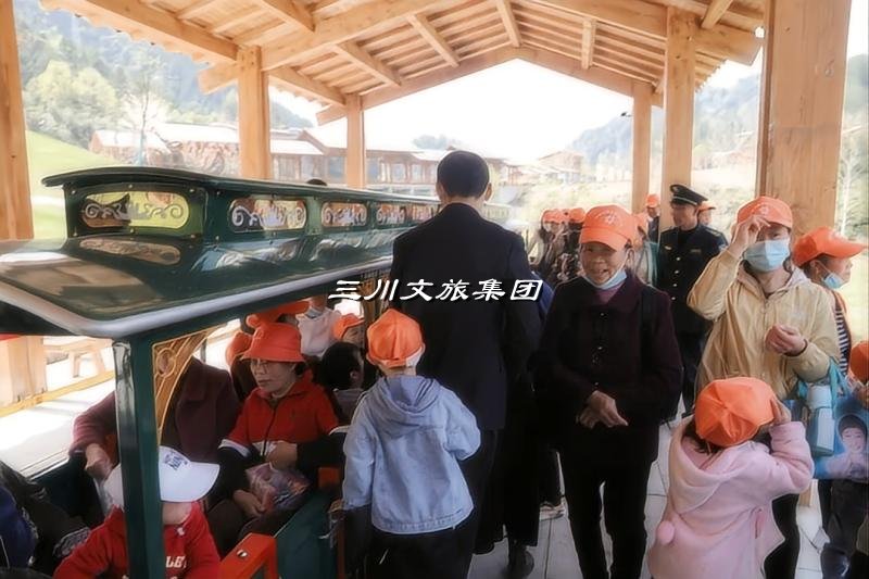 观光小火车:提升游客体验与情感价值的新方式