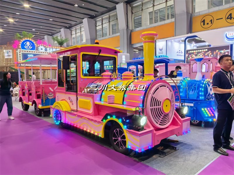 拥有观光小火车,打造景区爆款游览项目